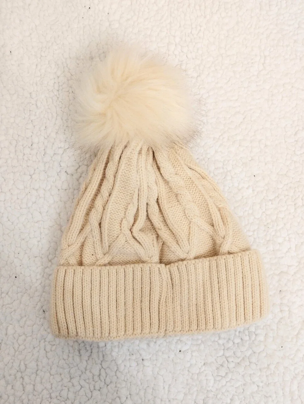 Women's Cream Cable Knit Pom Beanie